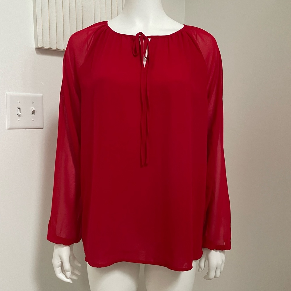 Beautiful Red Chiffon Blouse XL 🎄 ❤️